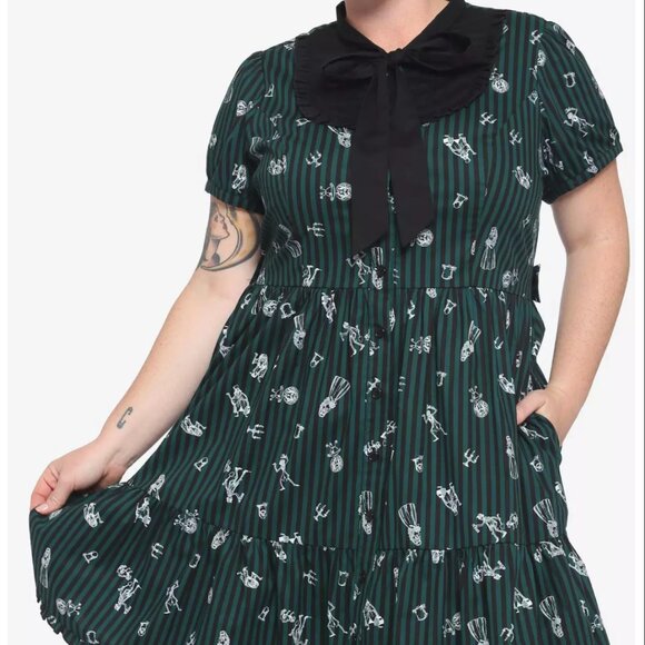 Her Universe Disney The Haunted Mansion Icons Dress Plus Size - Picture 1 of 7
